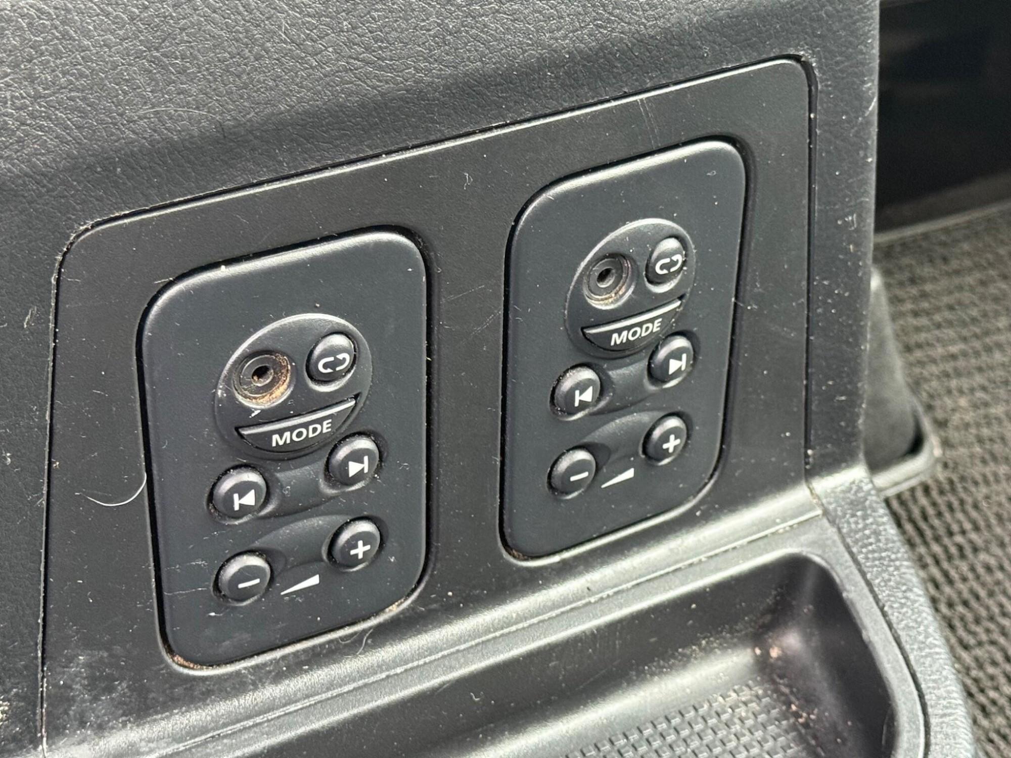 2009 Land Rover Freelander thumbnail 17